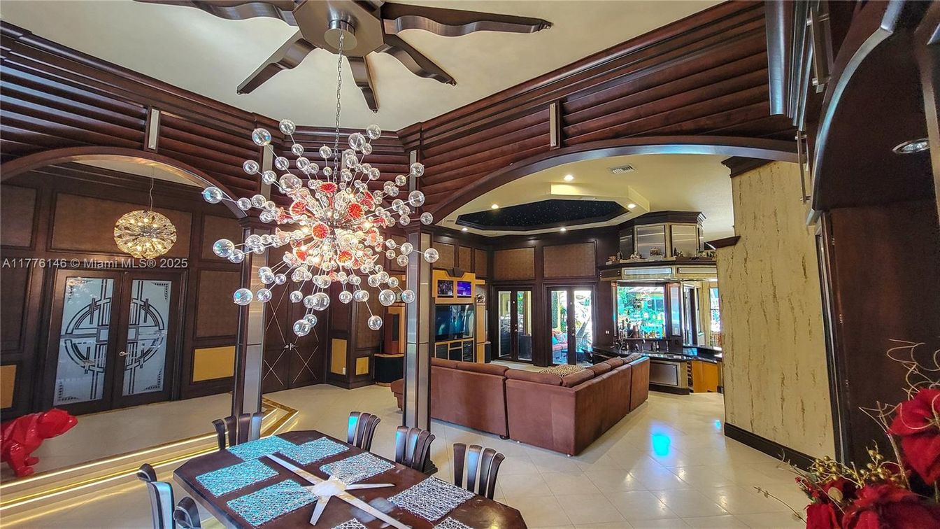 Interior, Living room, Pendant Lights, Recessed Lighting, Wooden Walls