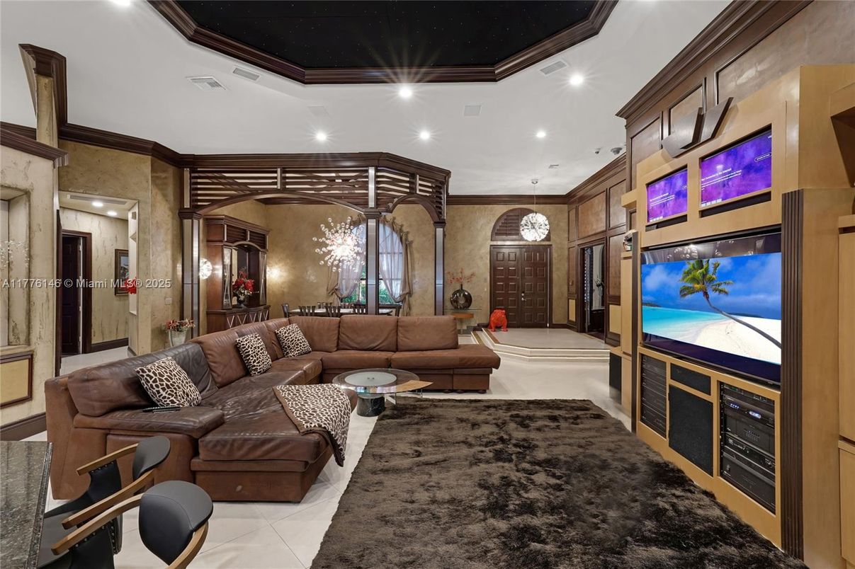 Interior, Living room, Recessed Lighting