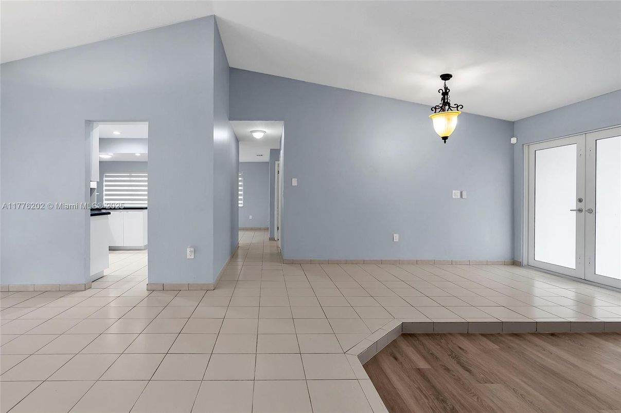 Empty room, Interior, Pendant Lights, Wood Texture Flooring