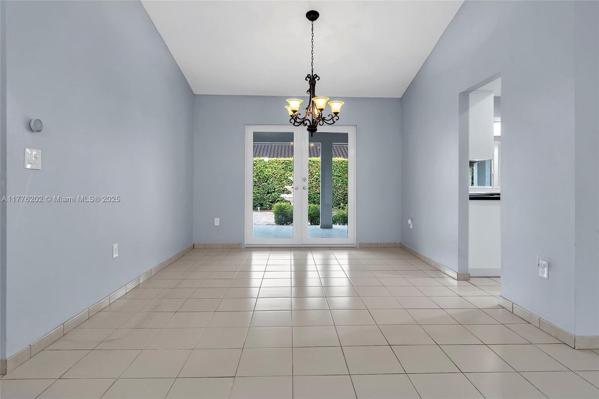 Chandelier, Empty room, Interior