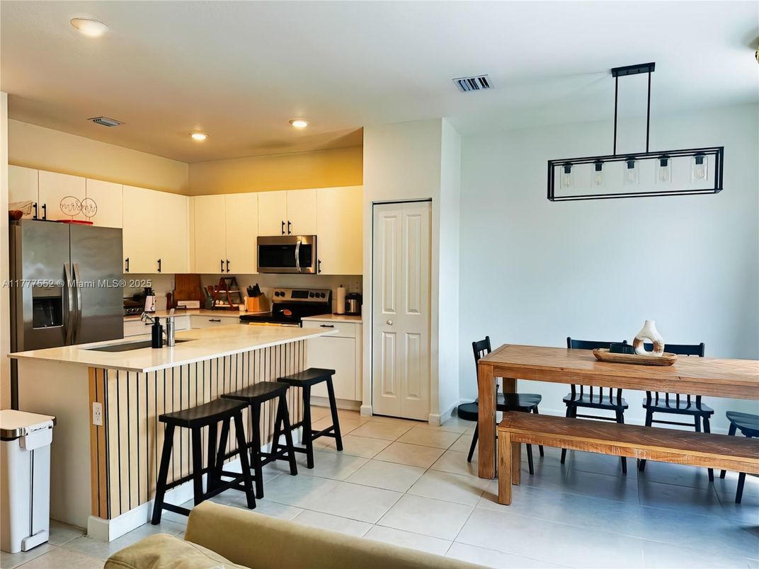 Dining room, Interior, Kitchen, Pendant Lights, Recessed Lighting, Stainless Steel Appliances