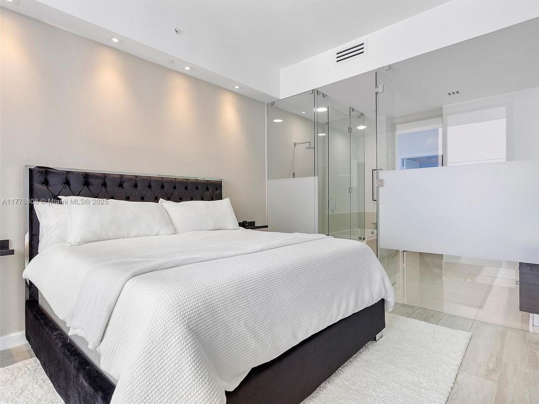 Bedroom, Interior, Recessed Lighting