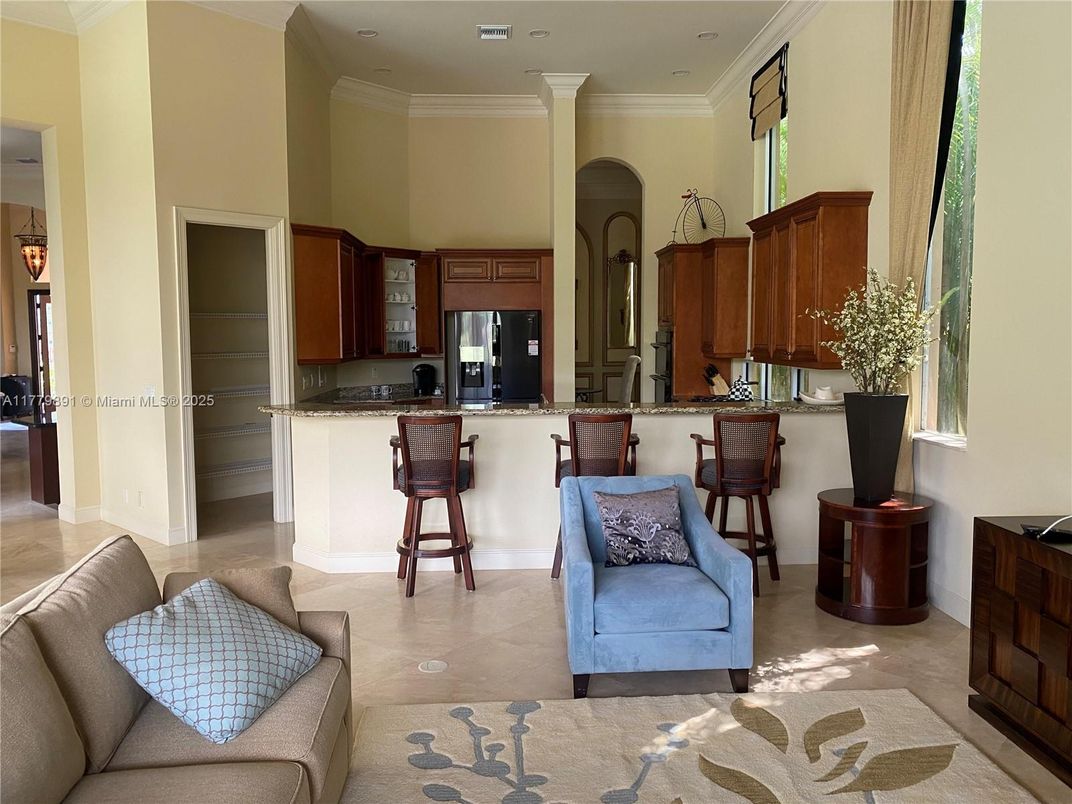 Interior, Kitchen, Living room, Stainless Steel Appliances