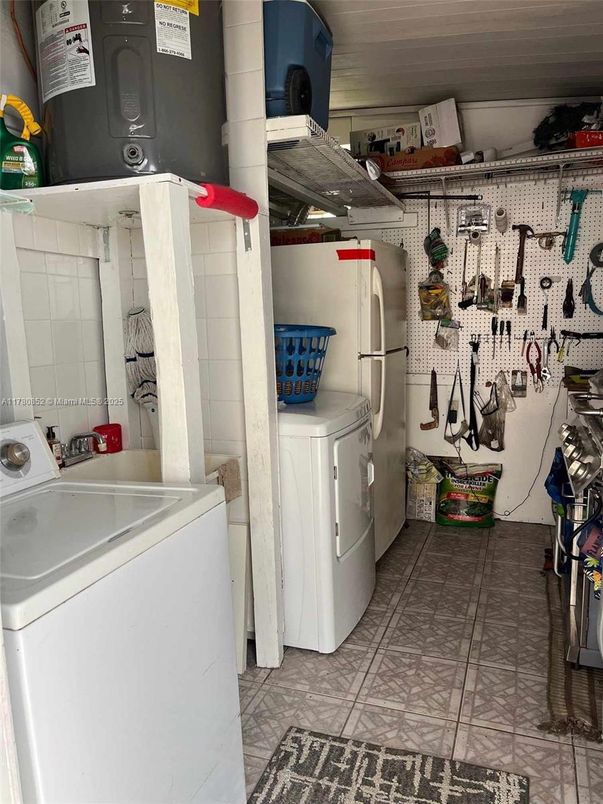 Interior, Washer