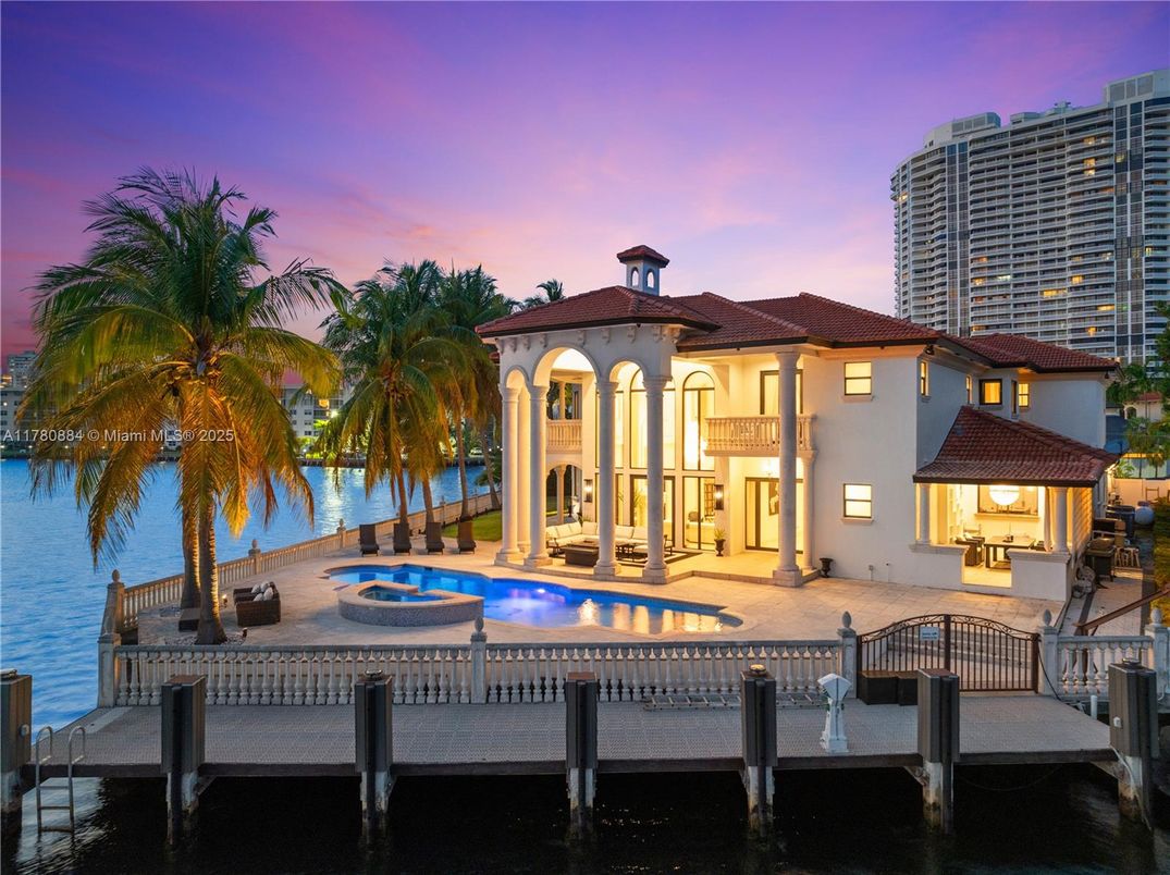 Exterior, Lake, Pool