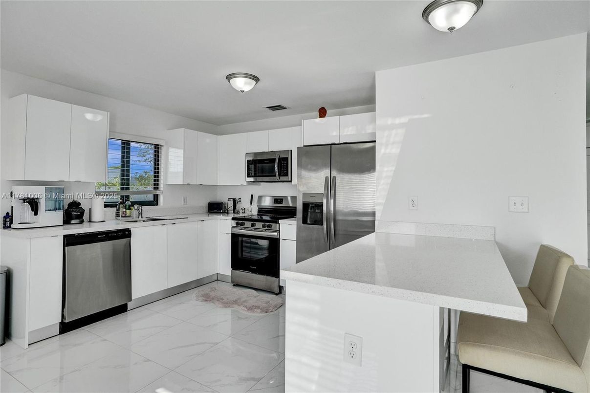 Interior, Kitchen, Marble, Stainless Steel Appliances