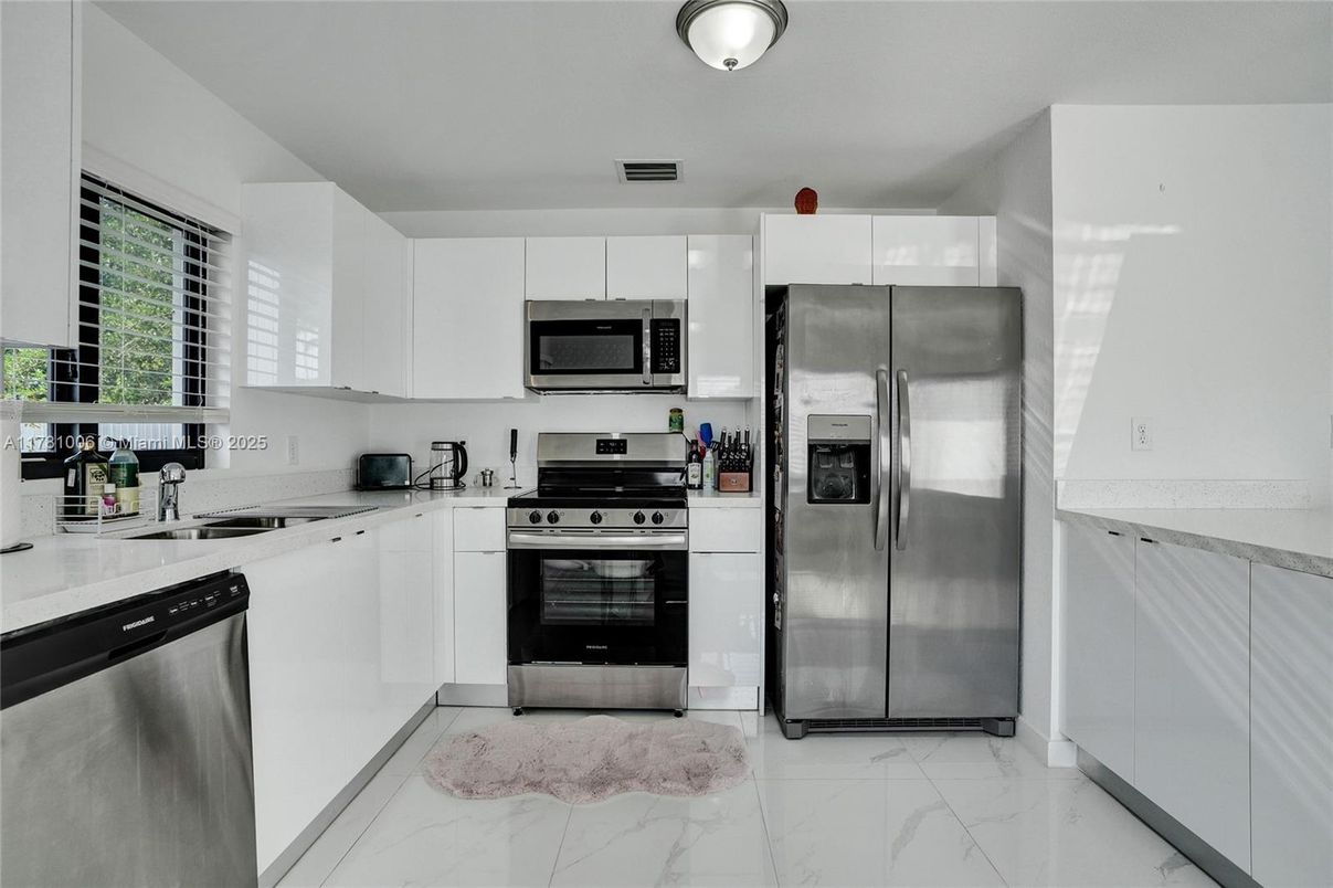 Interior, Kitchen, Marble, Stainless Steel Appliances