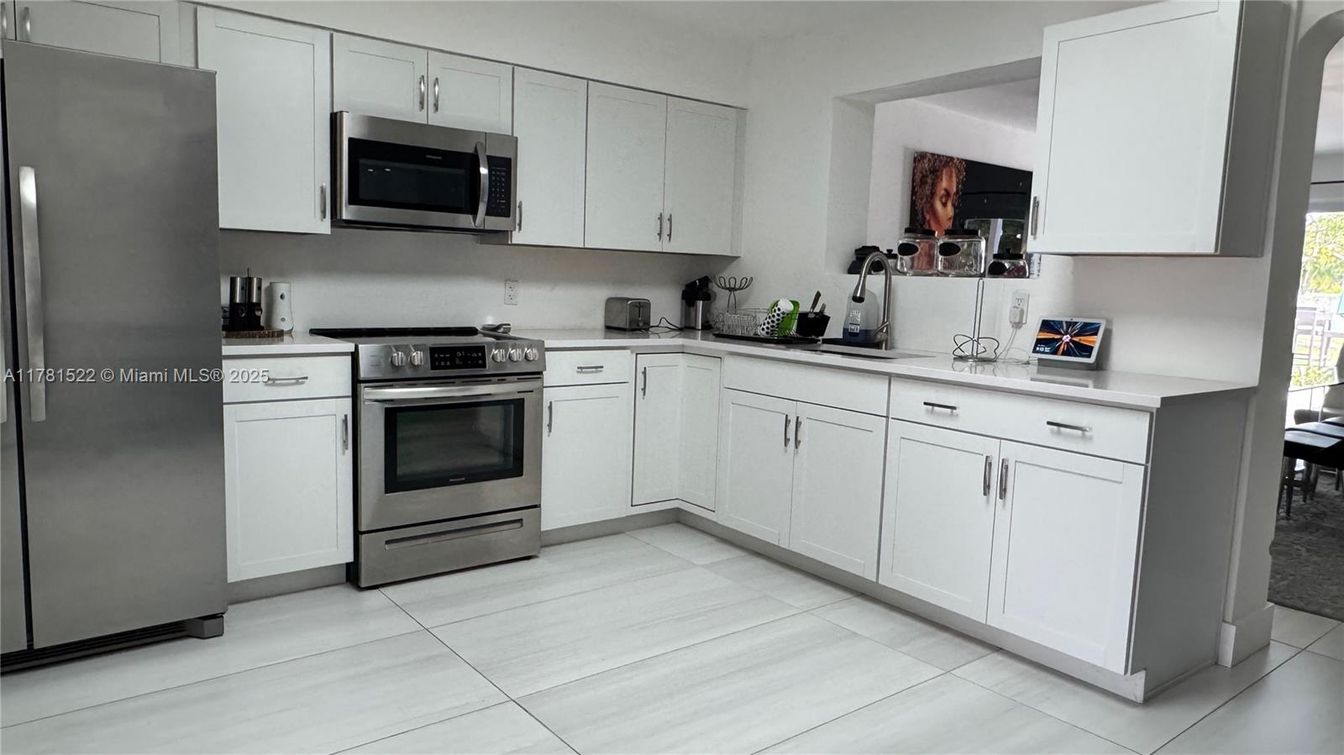 Interior, Kitchen, Stainless Steel Appliances