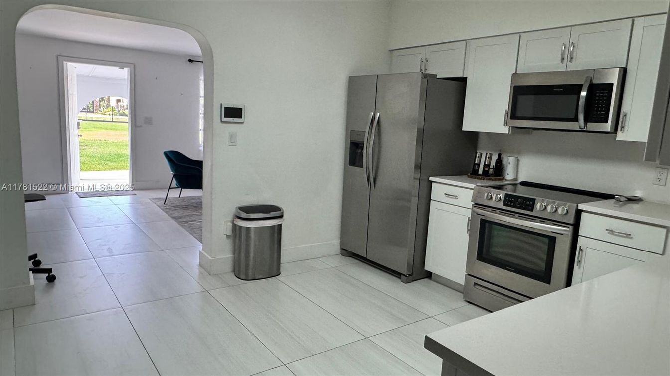 Interior, Kitchen, Stainless Steel Appliances