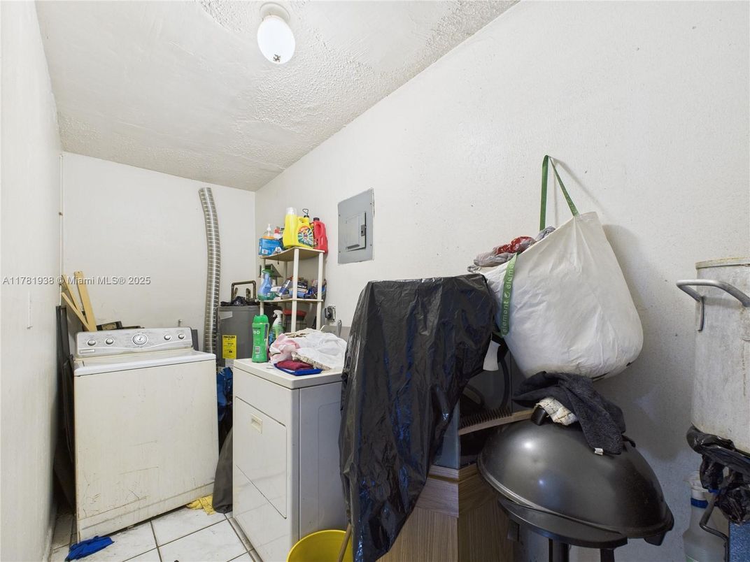 Interior, Washer