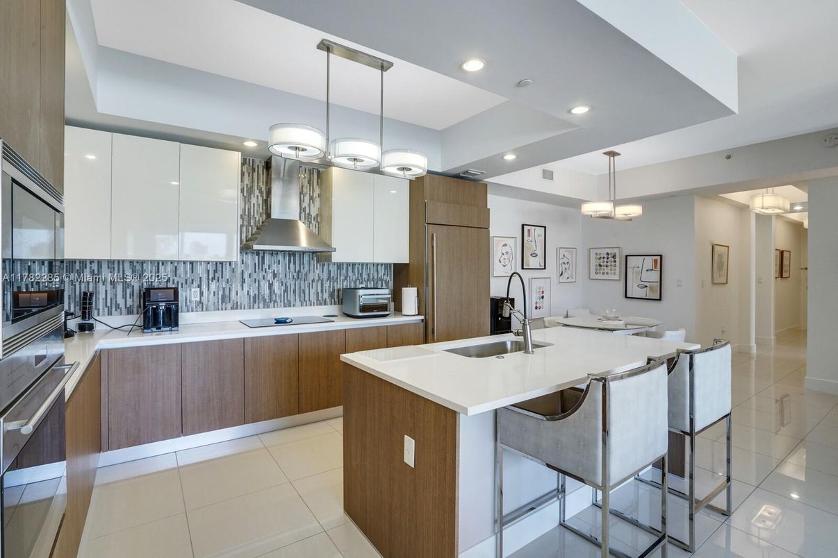 Interior, Kitchen, Pendant Lights, Recessed Lighting, Stainless Steel Appliances