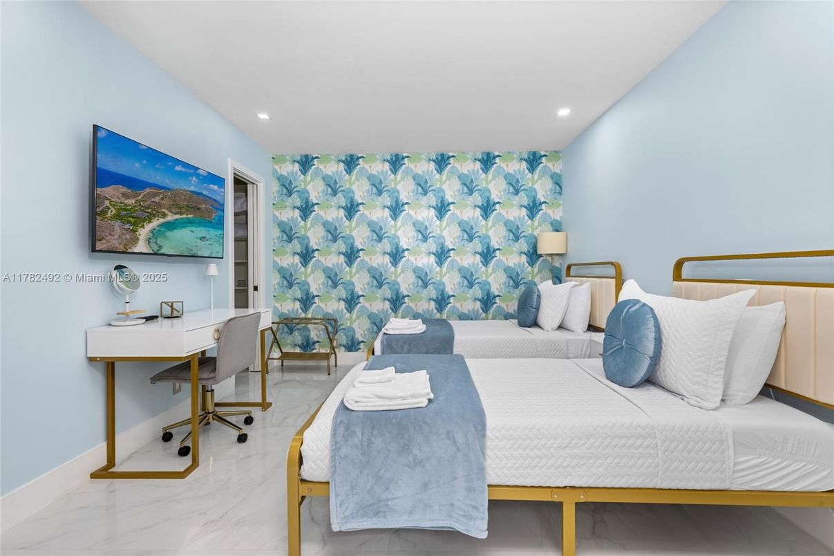 Bedroom, Home Office, Interior, Marble, Recessed Lighting