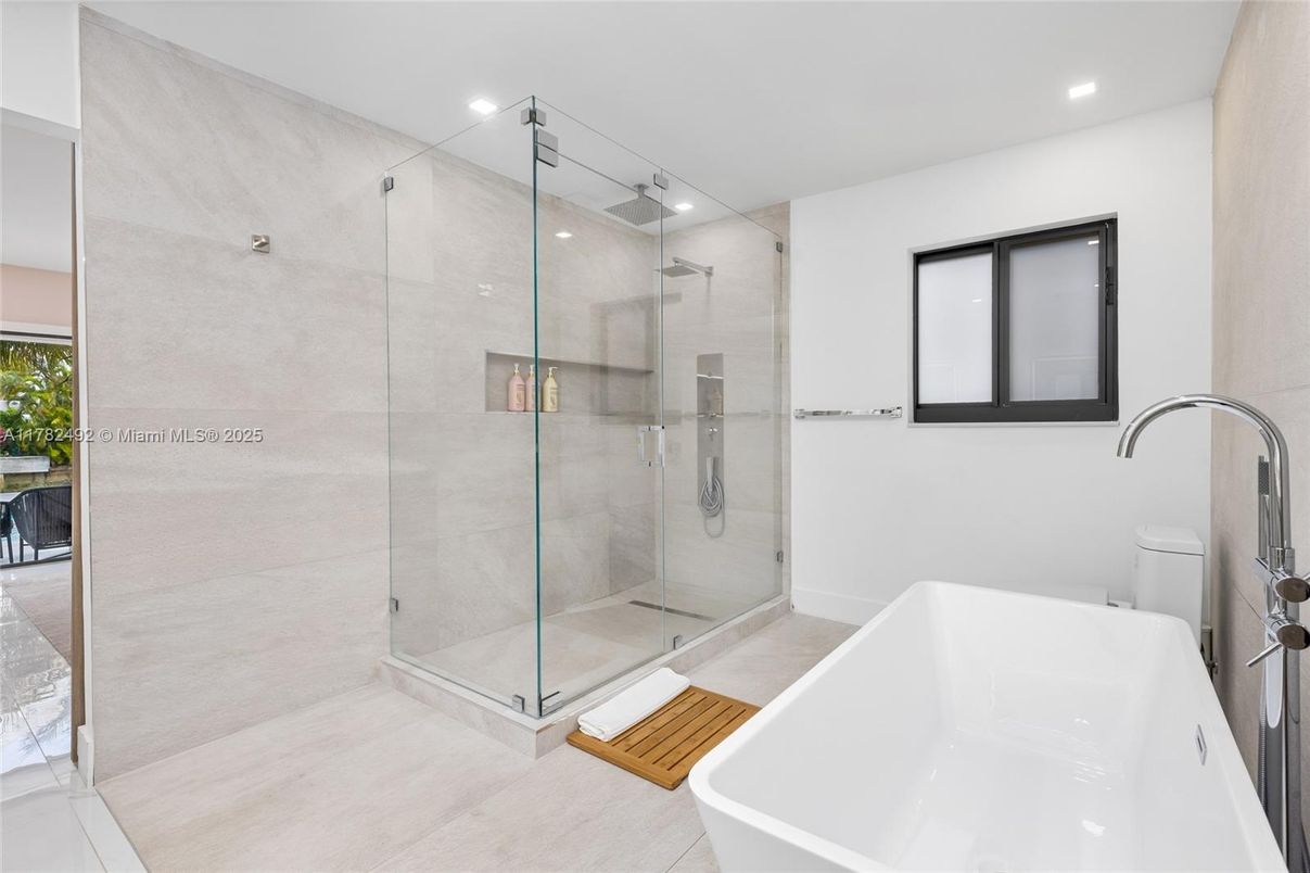 Bathroom, Free Standing Baths, Glass Shower, Interior, Recessed Lighting