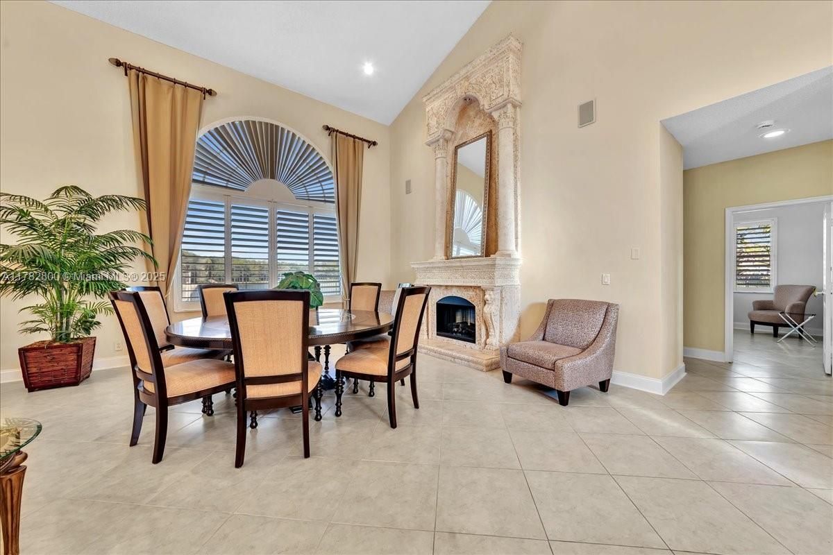Dining room, Fireplace, Interior, Recessed Lighting