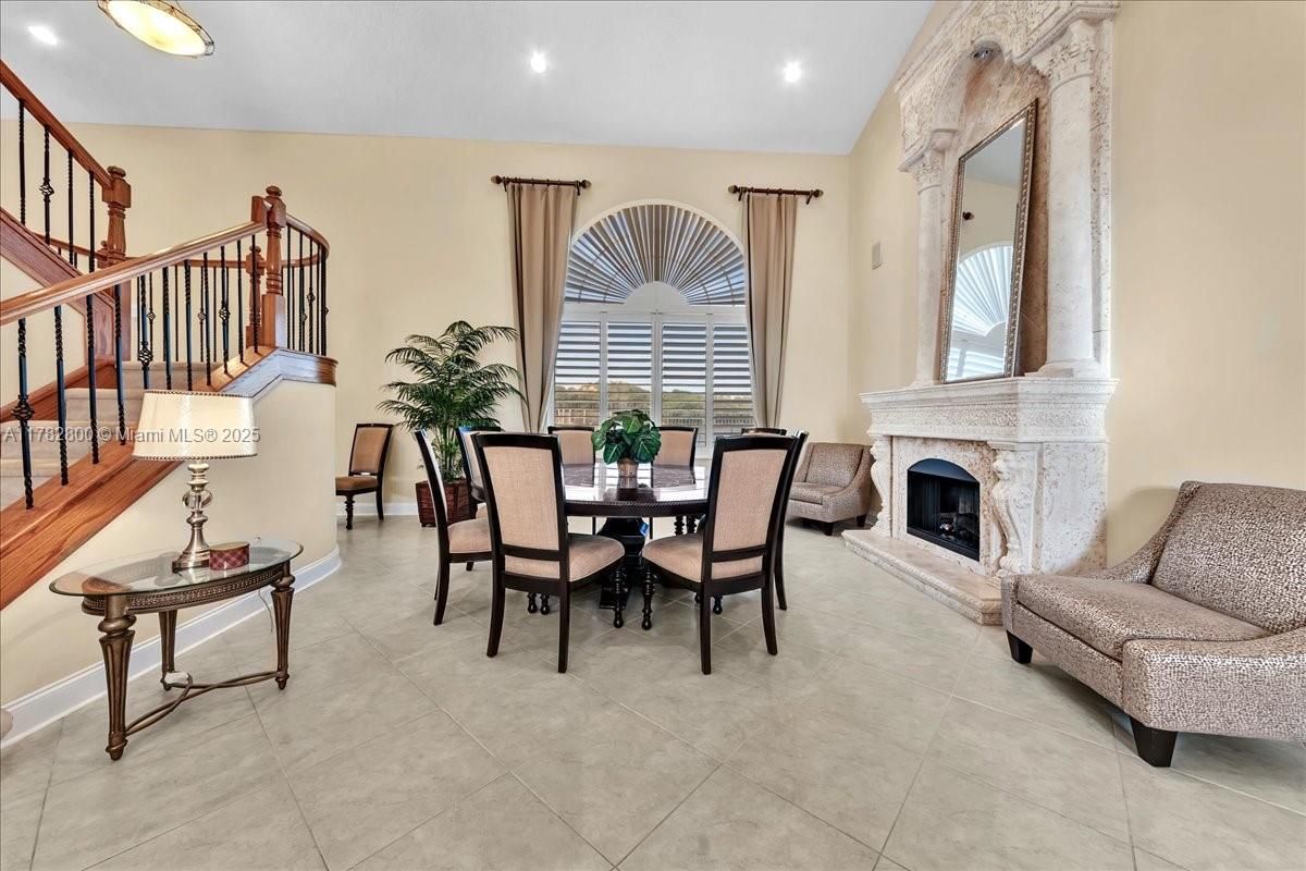 Dining room, Fireplace, Interior, Recessed Lighting