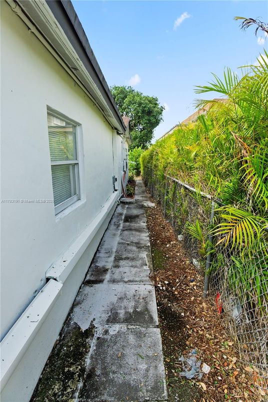 Backyard, Exterior