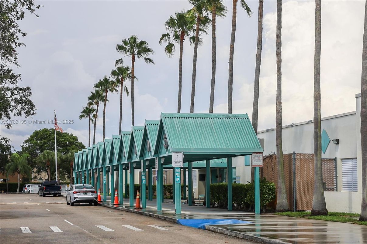 Exterior, Facade, Highrise