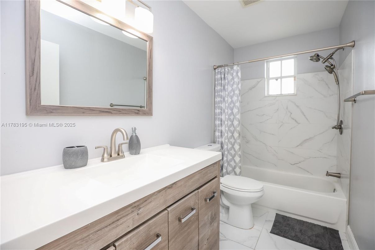 Bathroom, Interior, Marble, Marble Walls