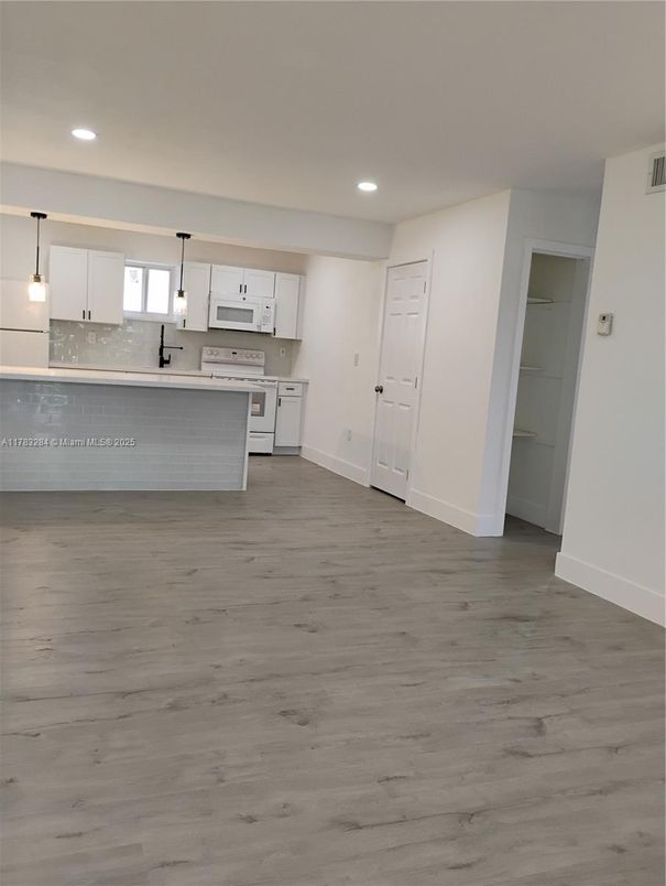 Interior, Kitchen, Pendant Lights, Recessed Lighting, Wood Texture Flooring