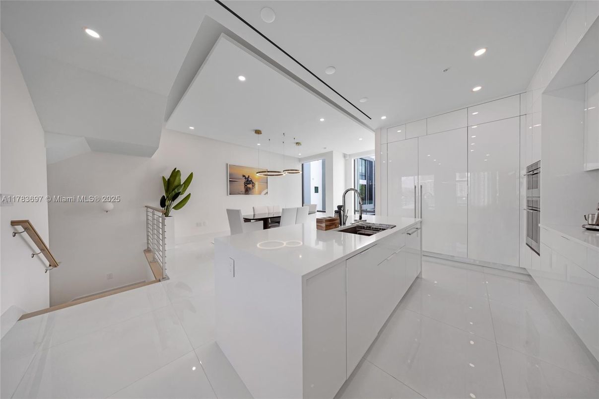 Dining room, Interior, Kitchen, Pendant Lights, Recessed Lighting