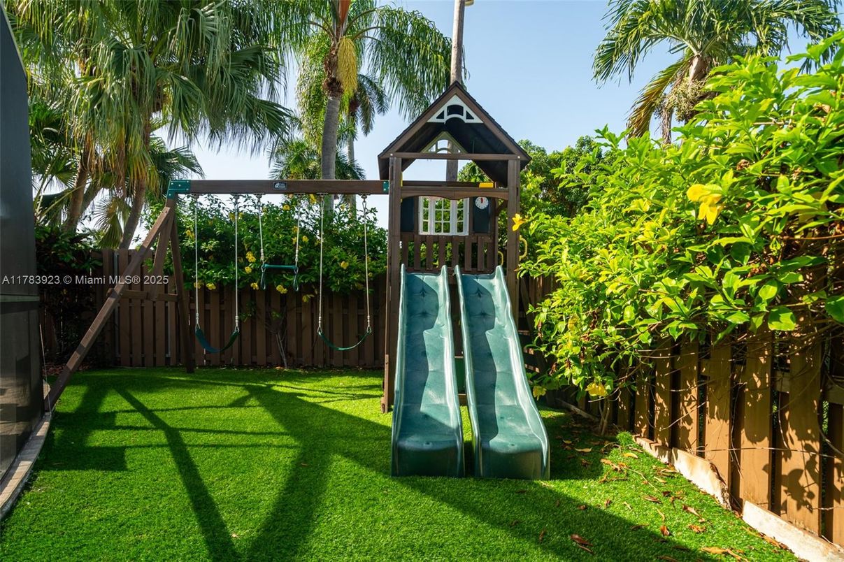 Backyard, Exterior, Playground