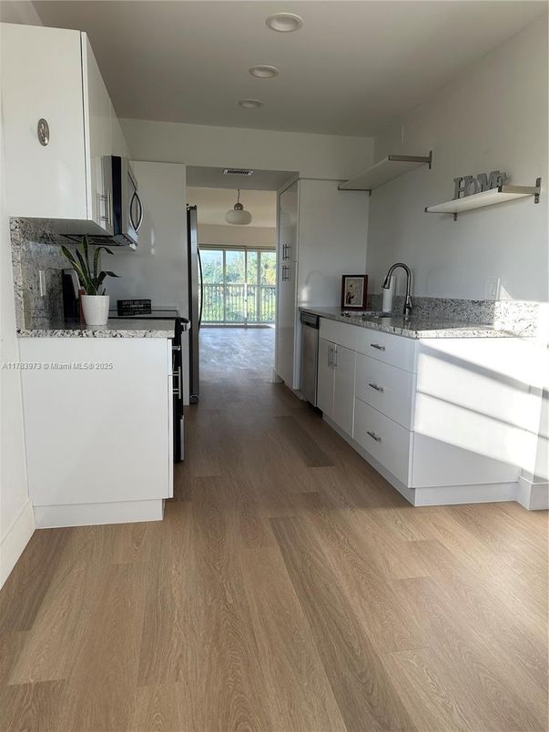 Interior, Kitchen, Recessed Lighting, Wood Texture Flooring