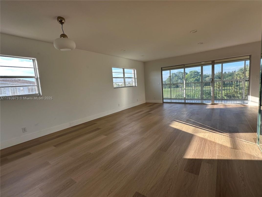 Empty room, Interior, Pendant Lights, Recessed Lighting, Wood Texture Flooring