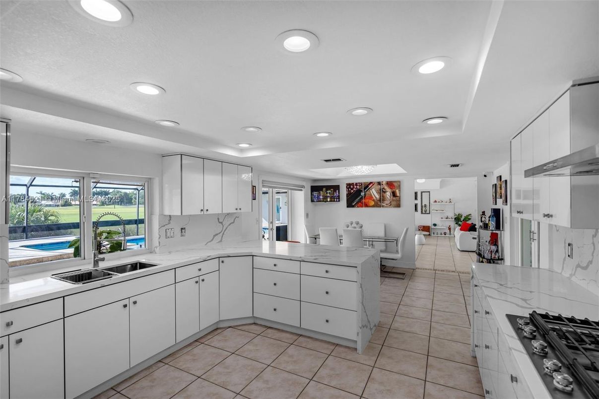 Interior, Kitchen, Recessed Lighting