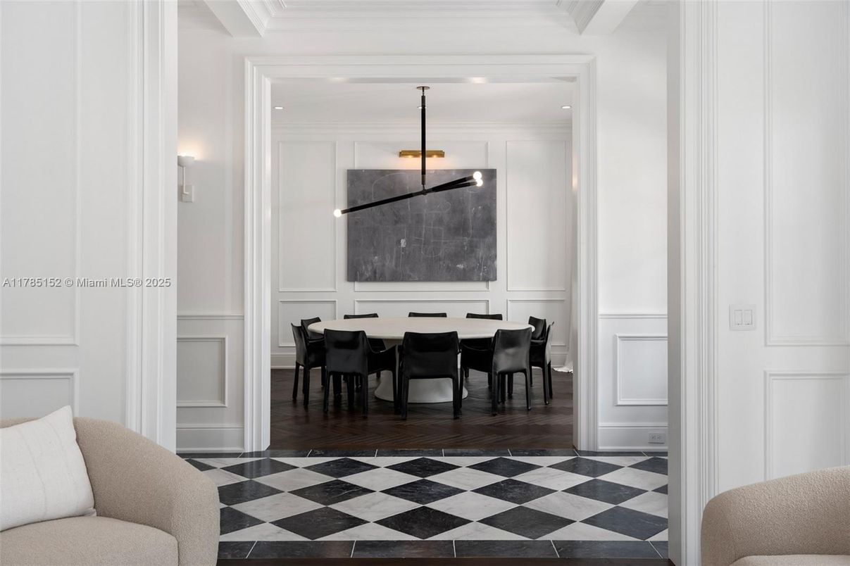 Dining room, Interior, Recessed Lighting