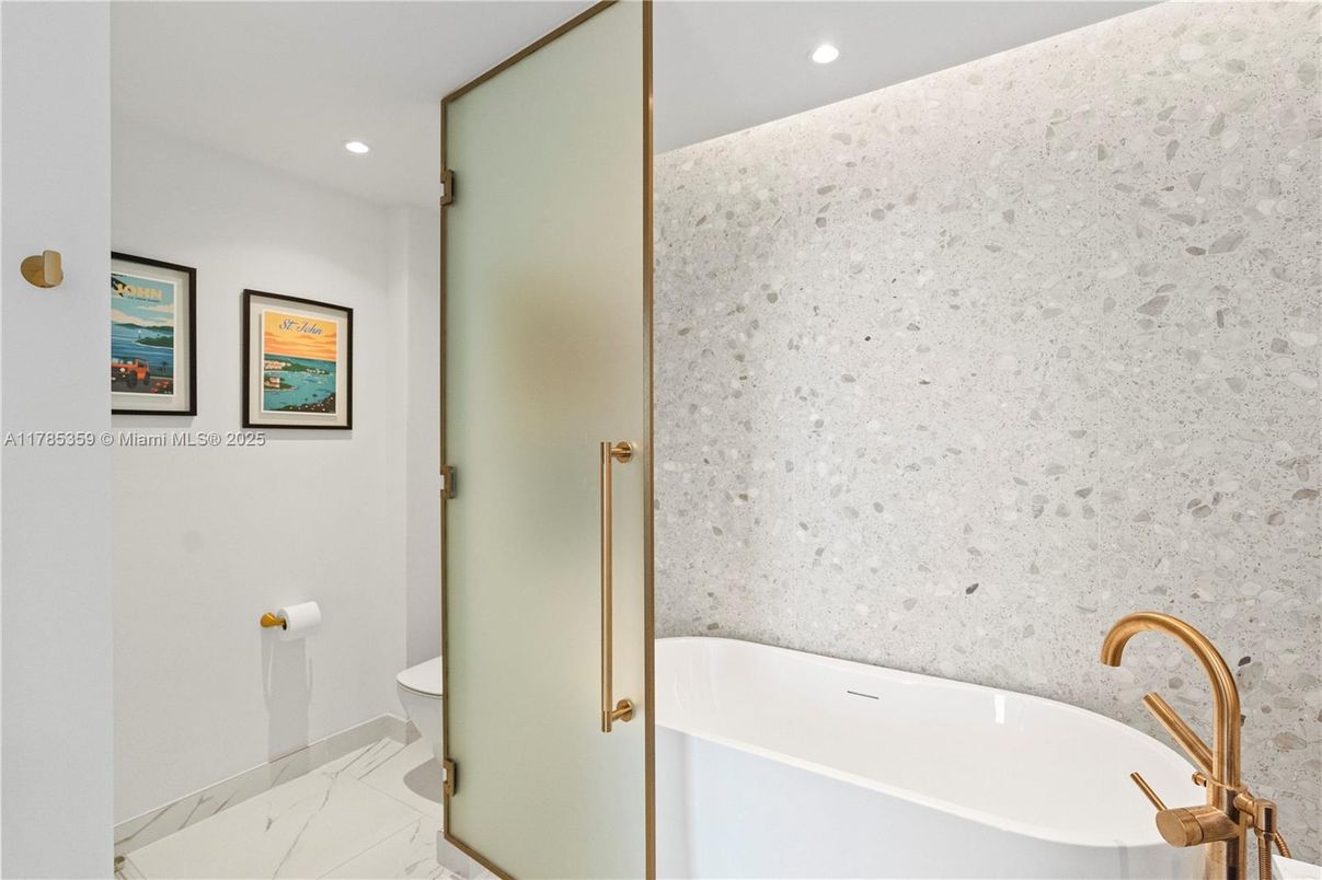 Bathroom, Free Standing Baths, Interior, Marble, Recessed Lighting