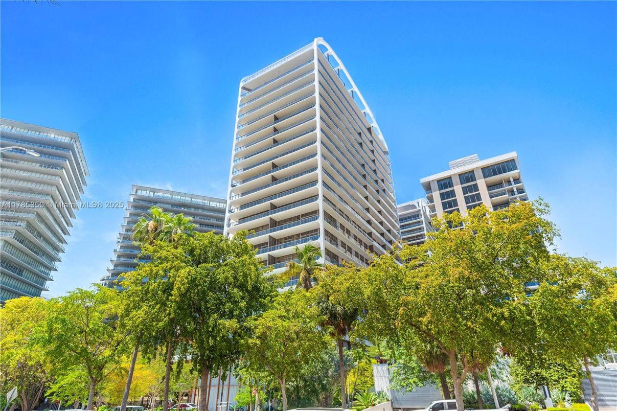 Exterior, Facade, Condo Building