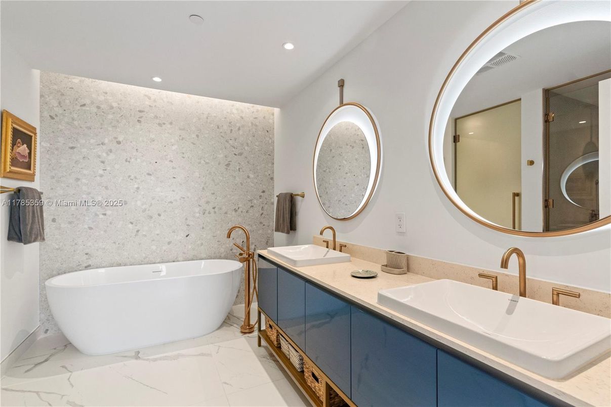 Bathroom, Dual Sink Vanities, Free Standing Baths, Interior, Marble, Recessed Lighting