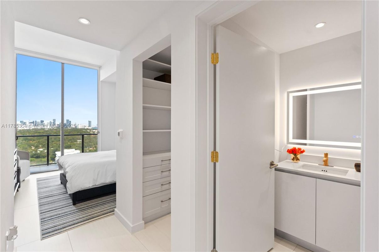 Bathroom, Bedroom, Interior, Recessed Lighting, Water