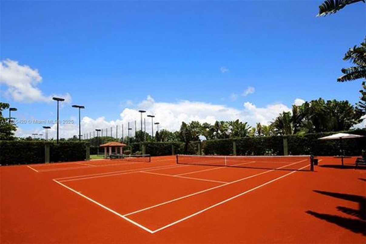 Exterior, Tennis Courts