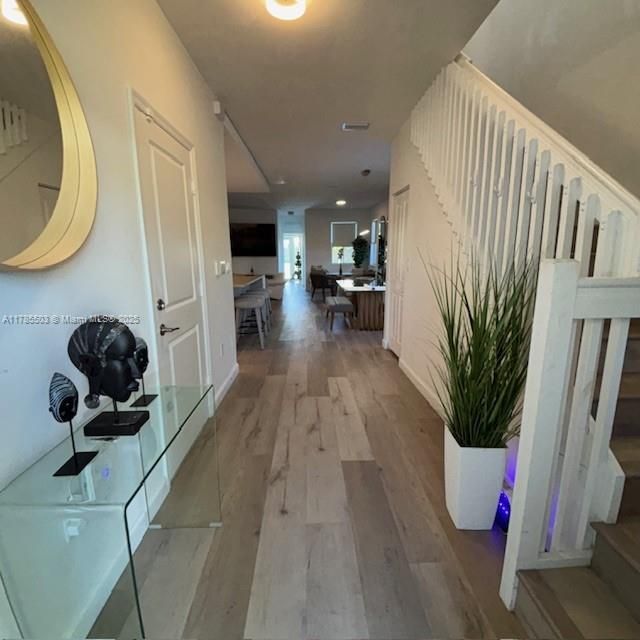 Dining room, Interior, Kitchen, Recessed Lighting, Wood Texture Flooring
