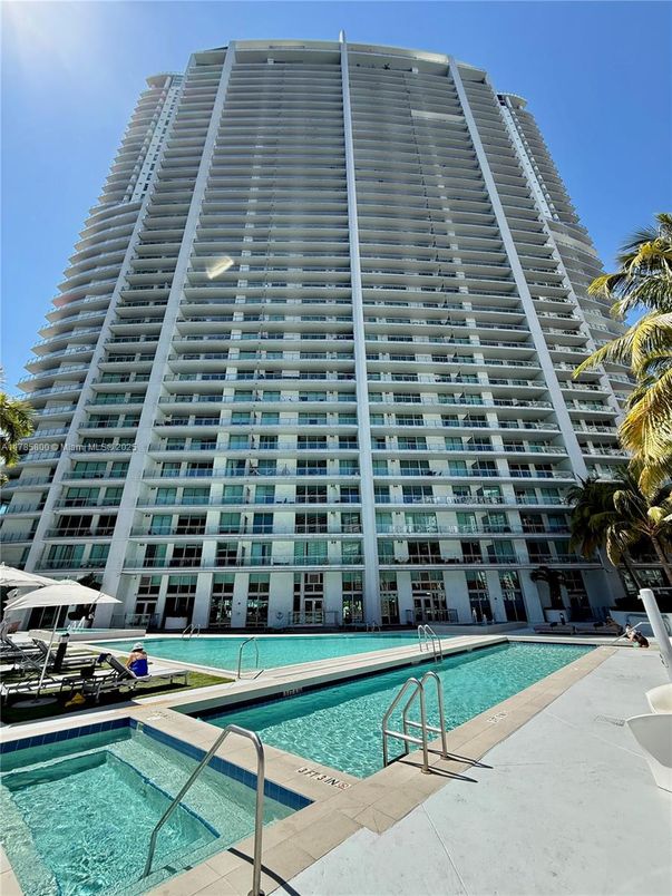Exterior, Facade, Pool, Condo Building