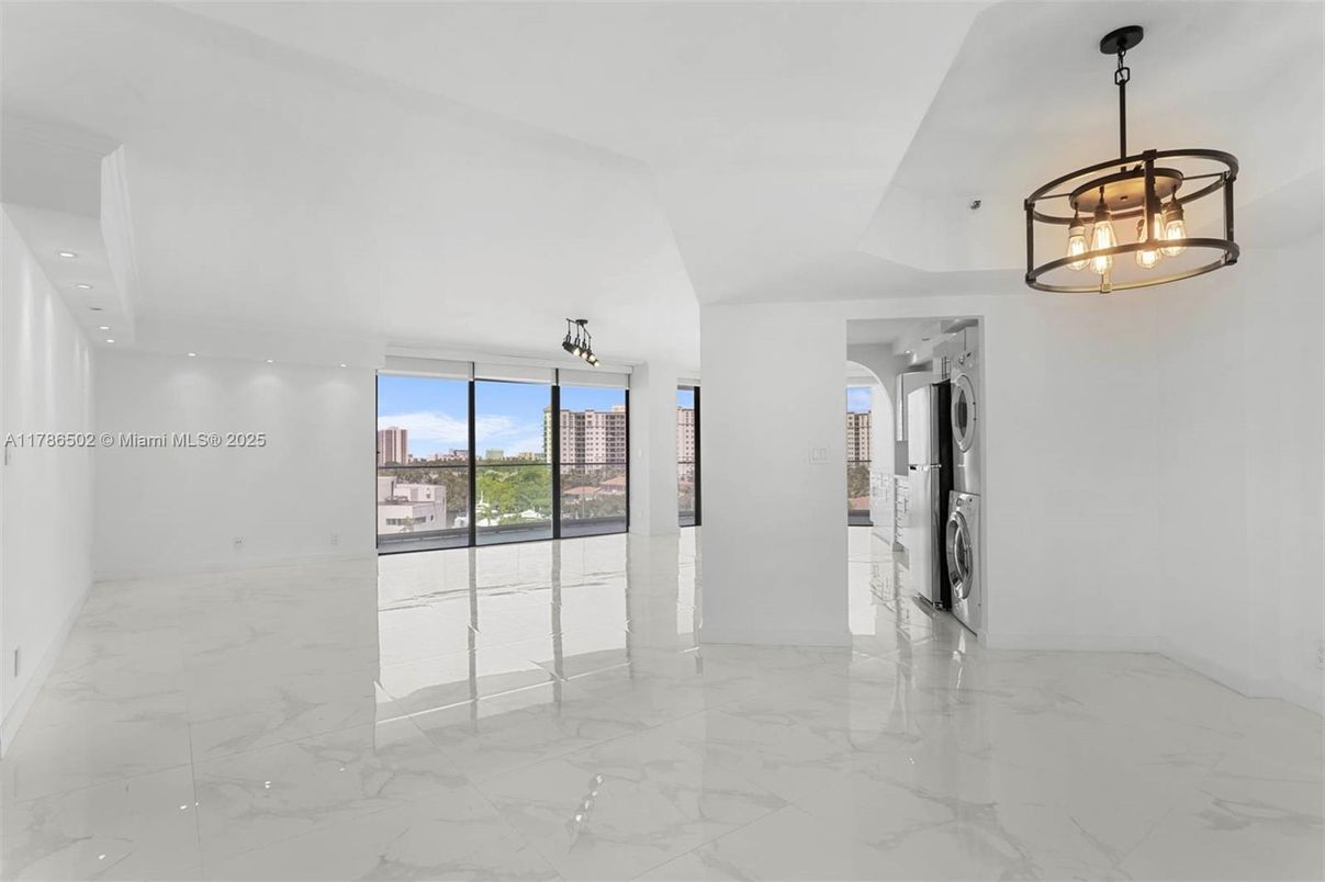 Empty room, Interior, Marble, Pendant Lights, Recessed Lighting