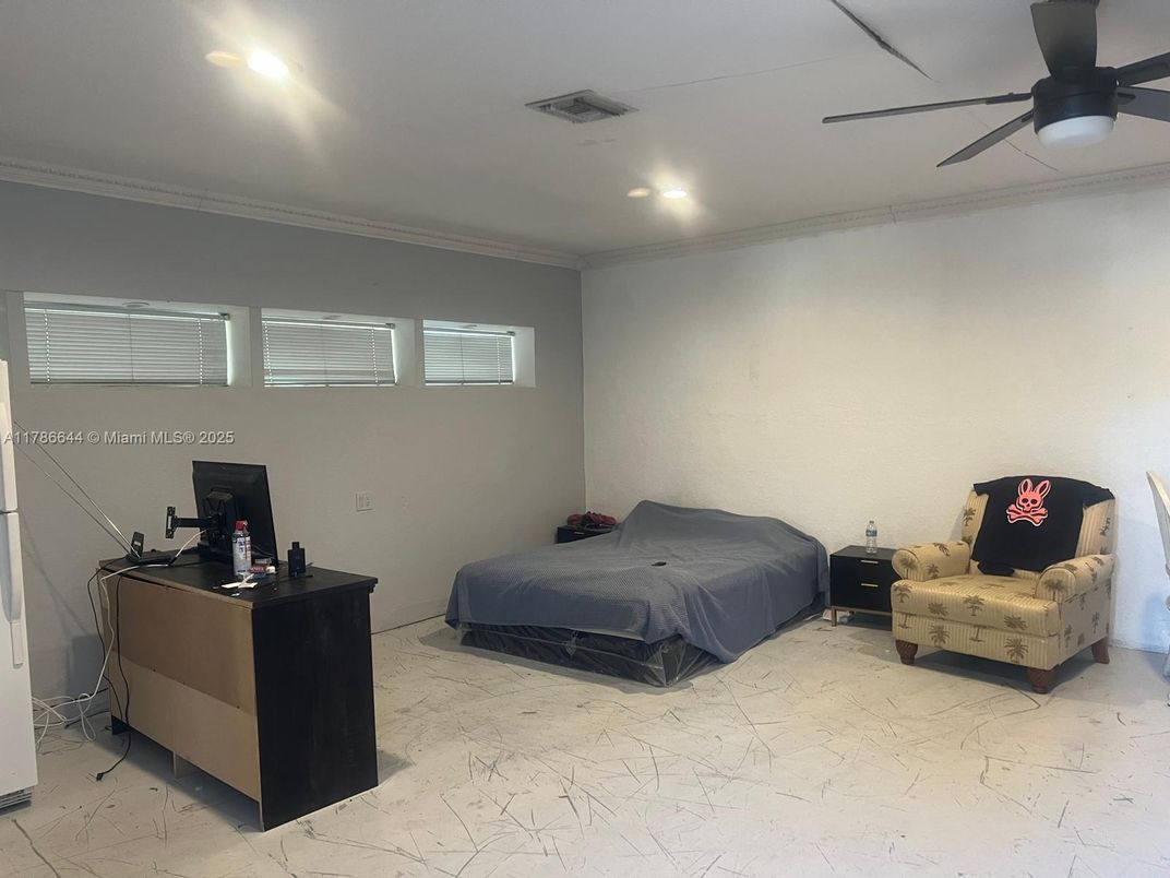 Bedroom, Interior, Marble, Recessed Lighting