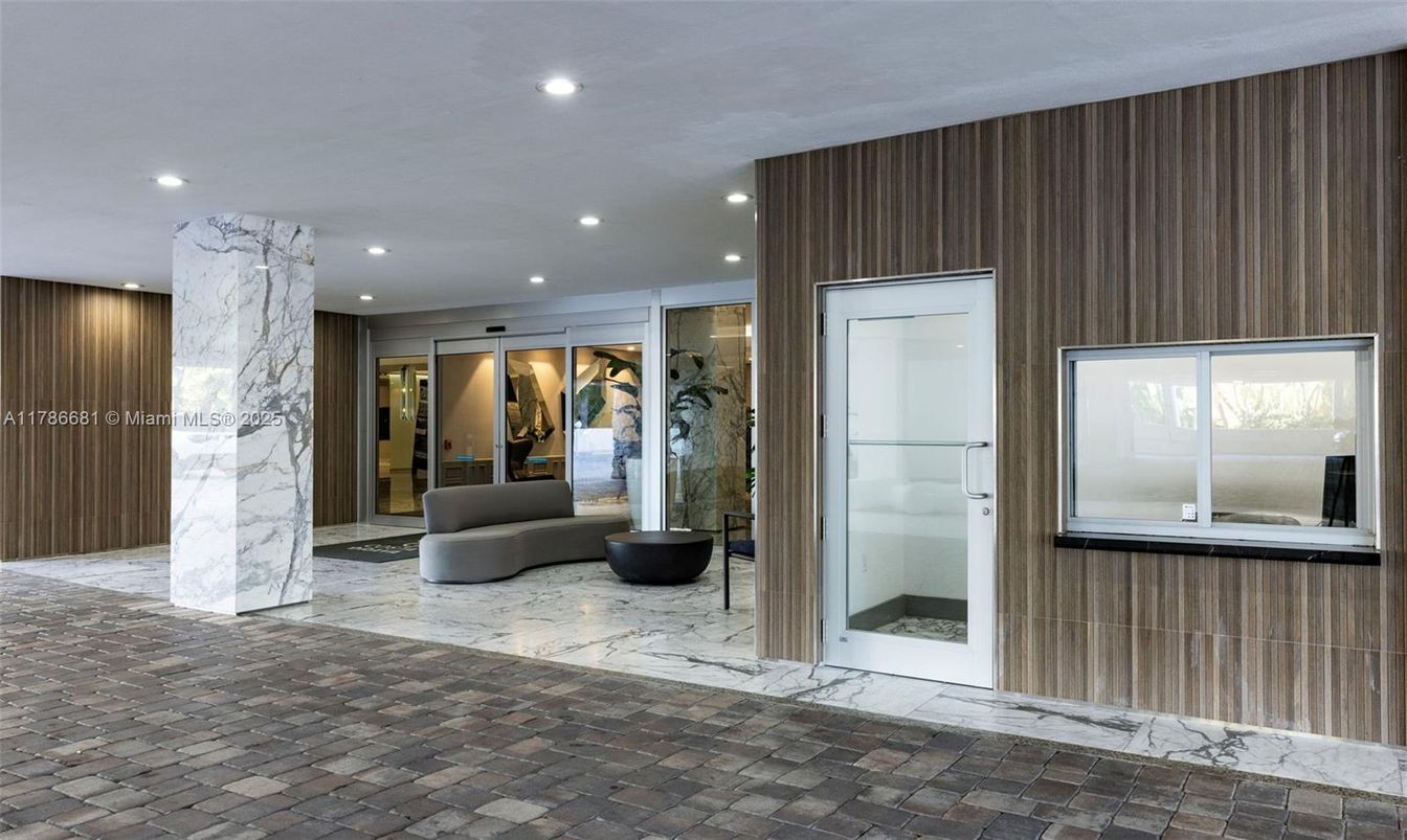 Interior, Marble, Recessed Lighting