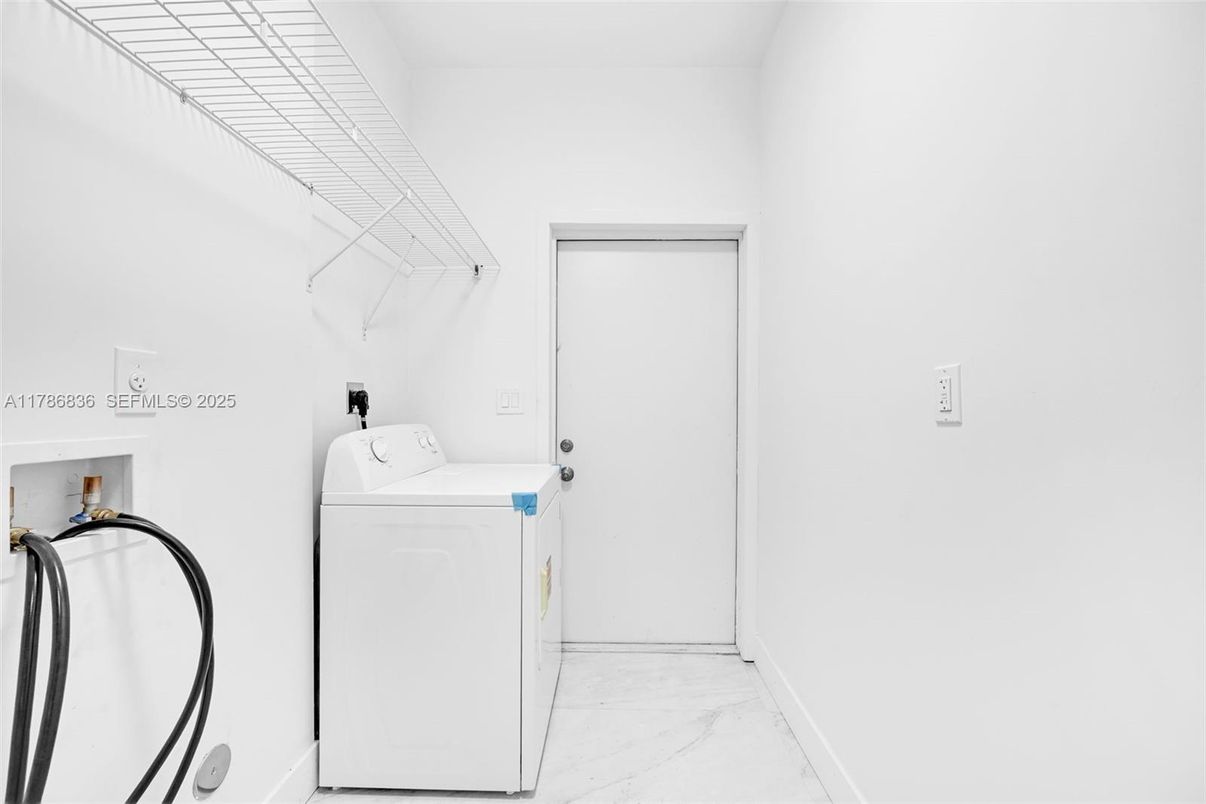 Interior, Marble, Utility Closets, Washer