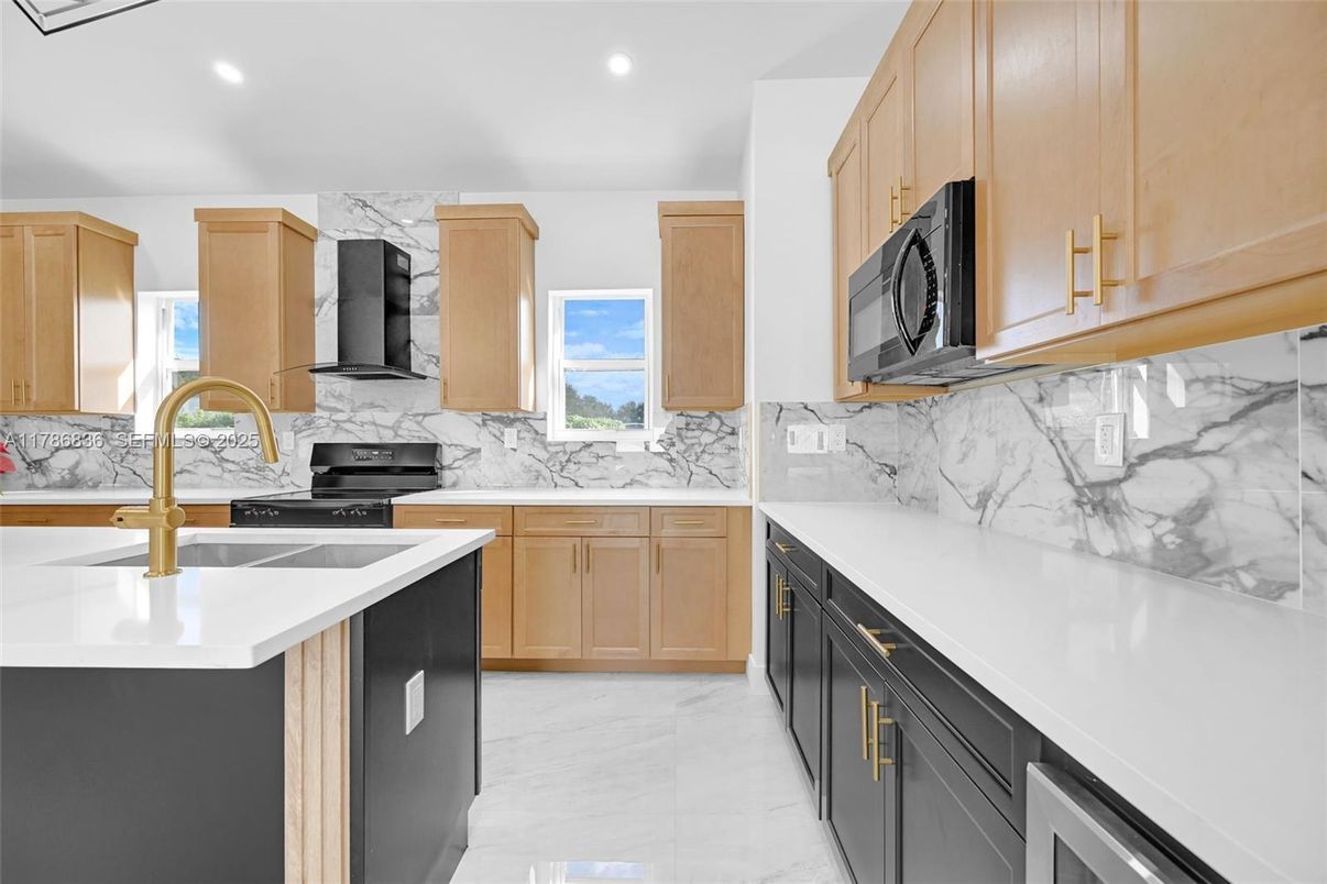 Interior, Kitchen, Marble, Marble Walls, Recessed Lighting