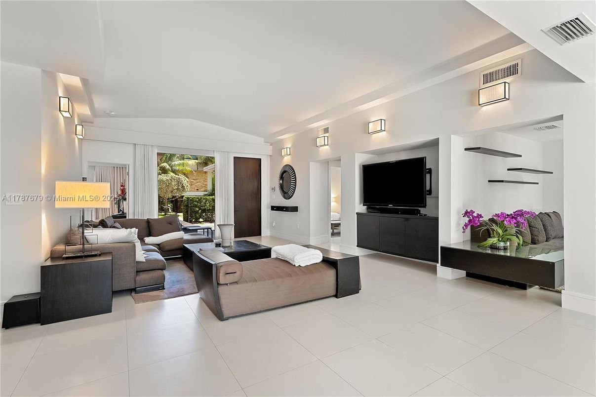 Interior, Living room