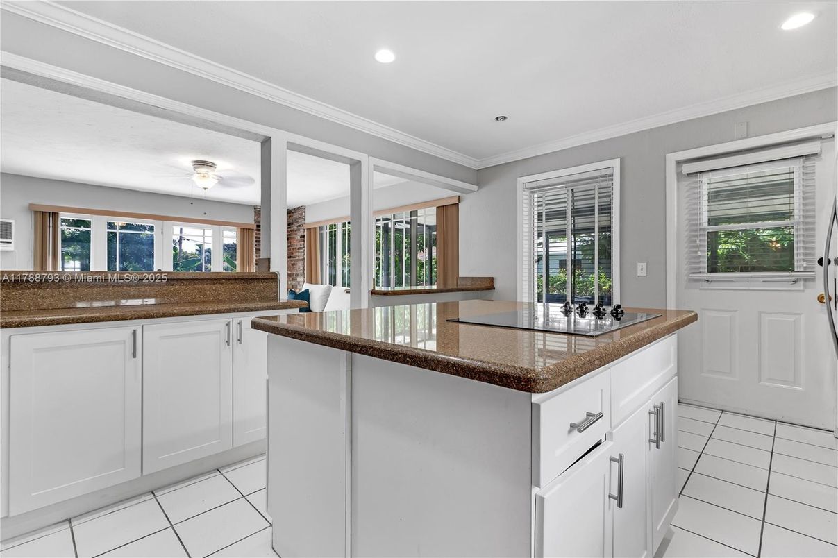 Interior, Kitchen, Recessed Lighting