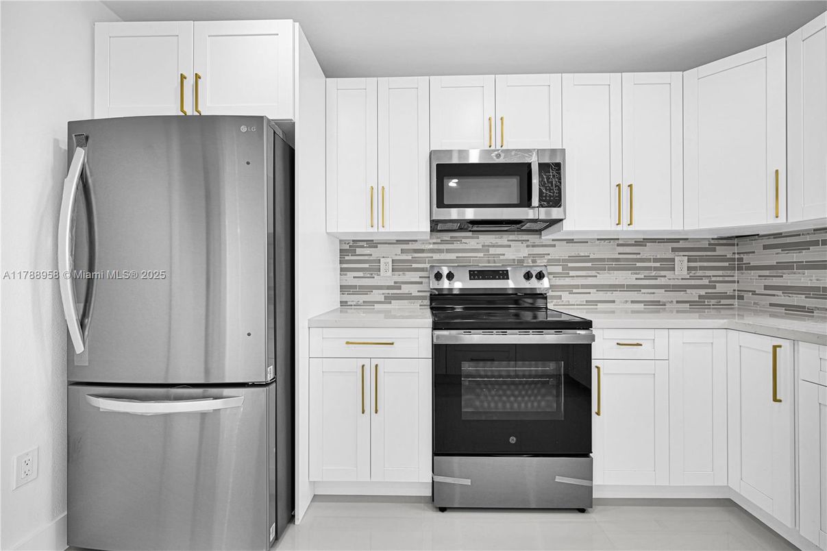 Interior, Kitchen, Stainless Steel Appliances