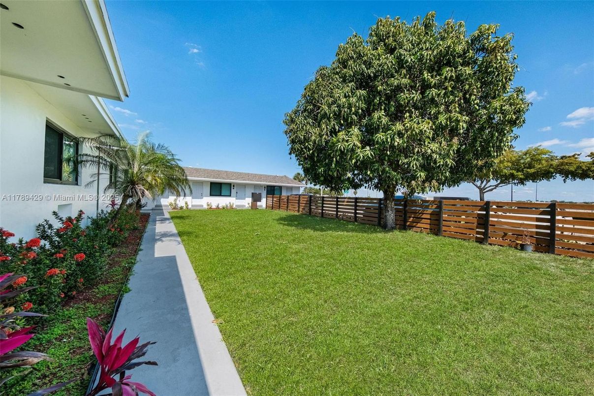 Backyard, Exterior, Water