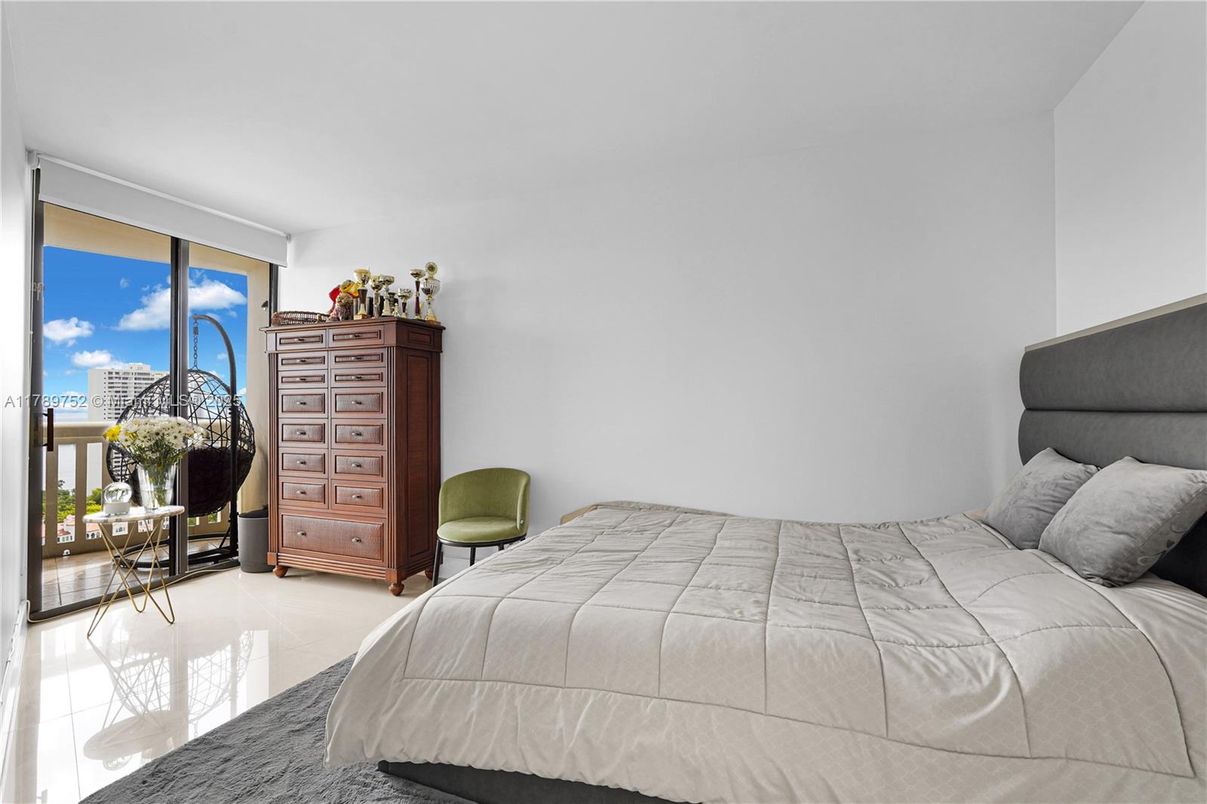 Bedroom, Interior, Water