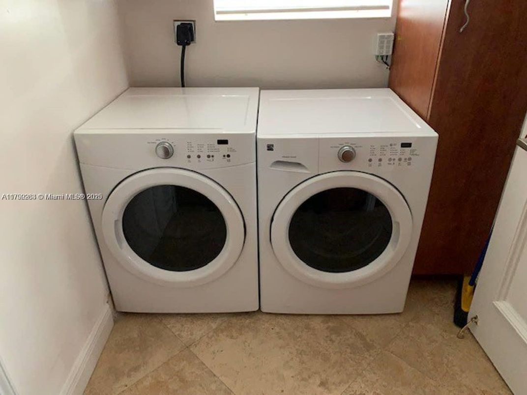 Interior, Washer