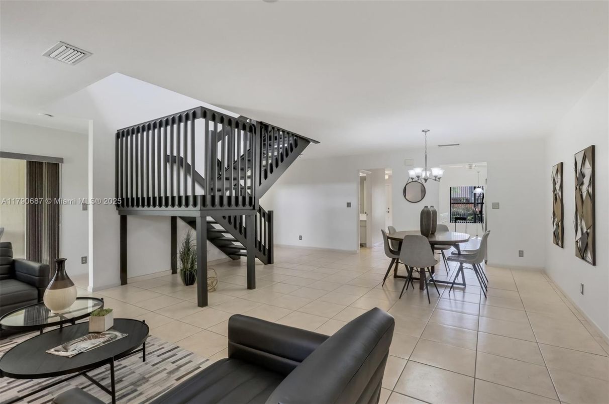 Chandelier, Dining room, Interior