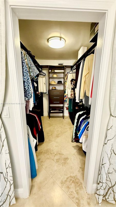 Interior, Walk-in Closets