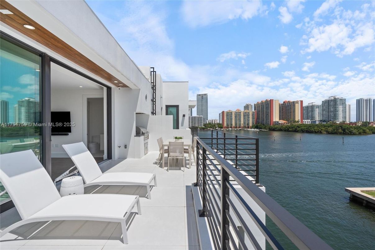 Water, Exterior, Other, Skyline